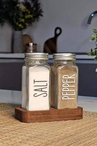 Ahşap Standlı 120 ml Cam Tuzluk Biberlik Seti – Gümüş Kapaklı, Etiketli, Şeffaf Baharatlık, Hava Geçirmez Kapaklı SALT PEPPER STANTLI