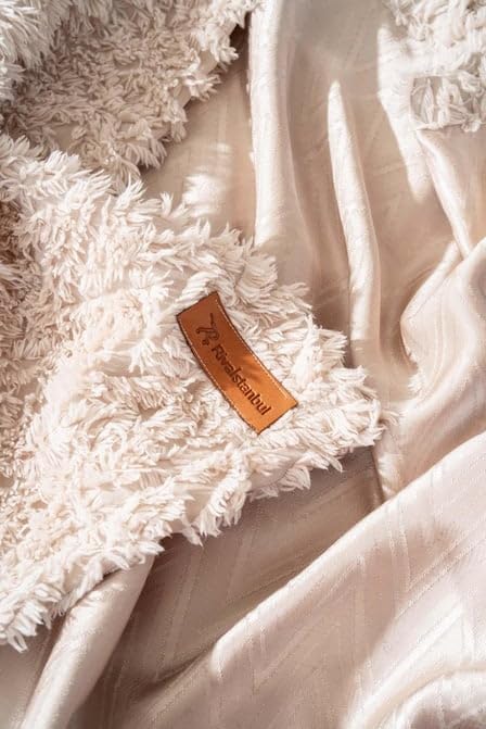 Dali Deluxe Bej Çift Kişilik Uyku Seti, 3 Parça, Yatak Örtüsü